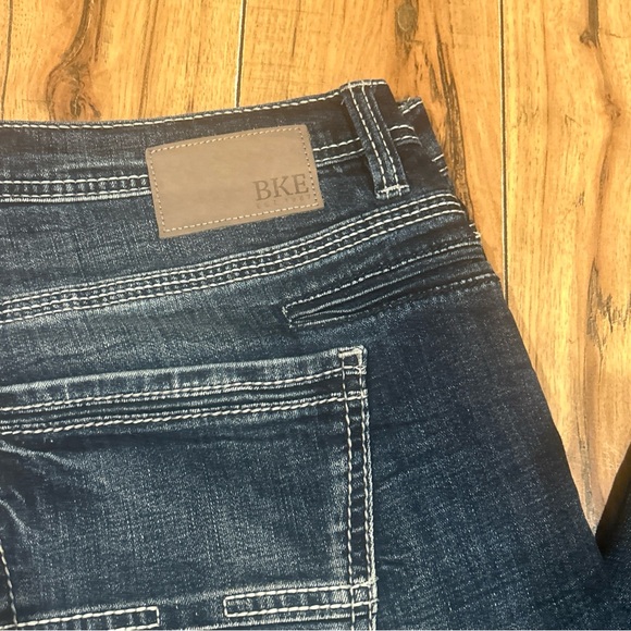 BKE Tyler Relaxed Fit Stretch Jean's in Nick 40X34 dark wash - Picture 11 of 12